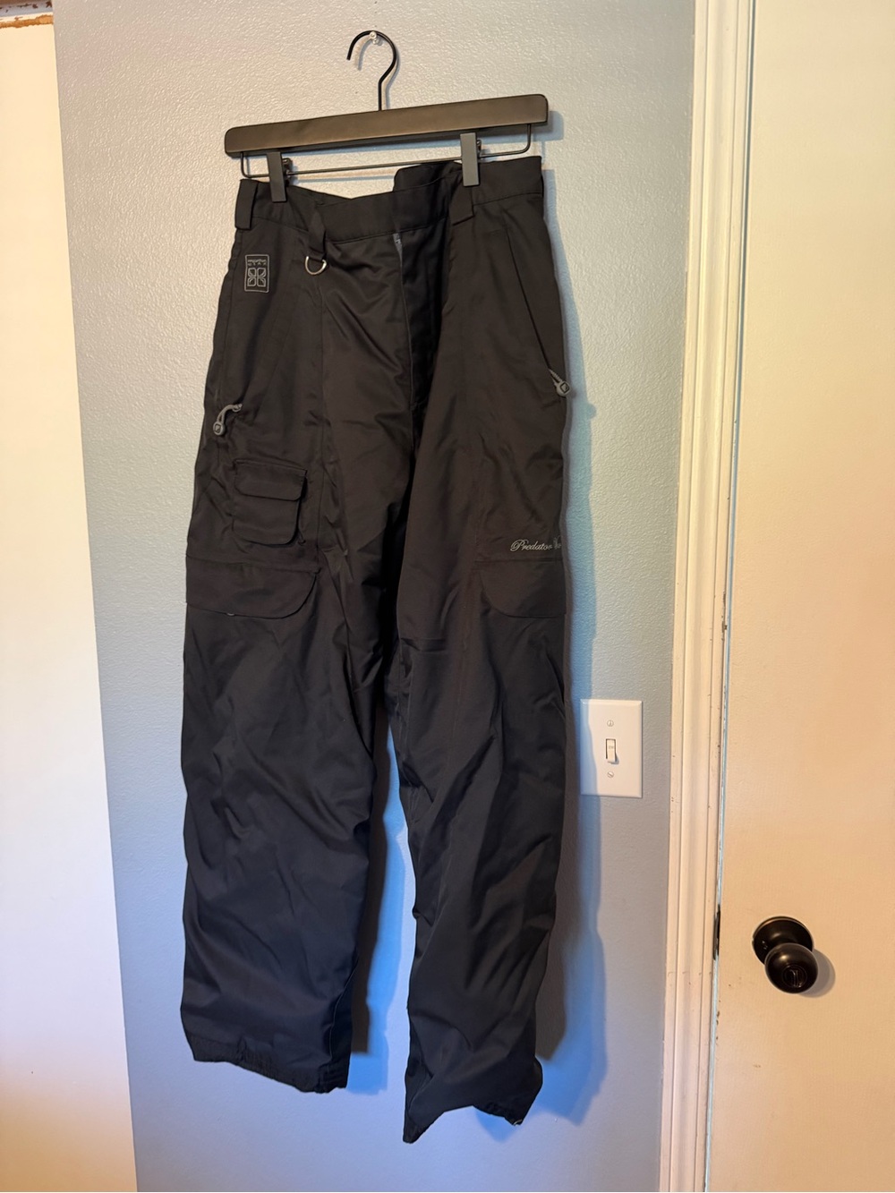 Predator Black Men's Cargo Snow Pants with Multiple Utility Pockets